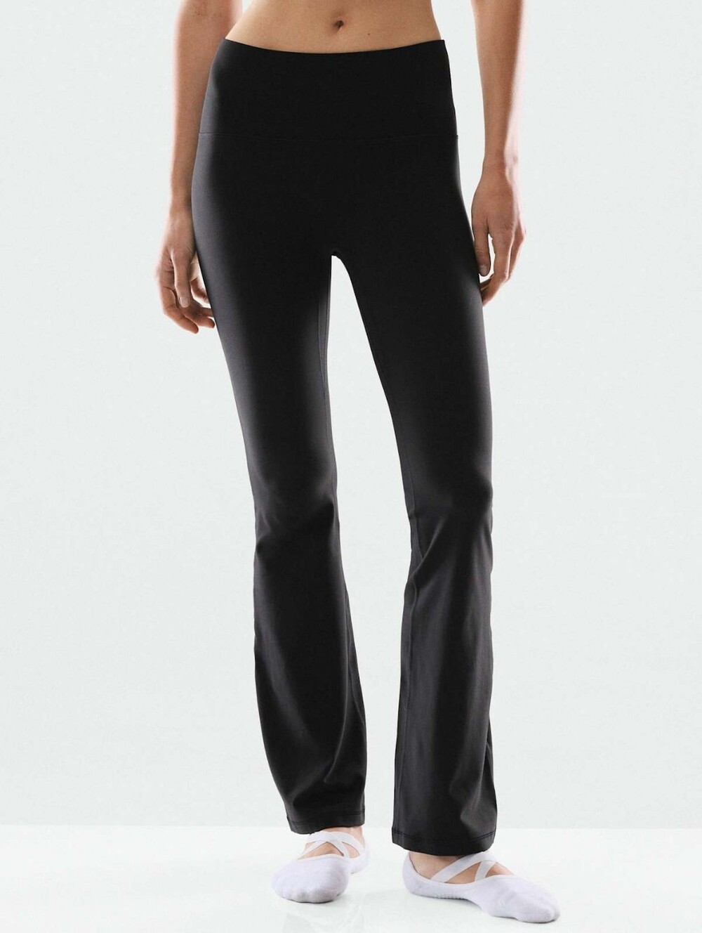 Aritzia Golden Black Kick-Flare high-rise Yoga Leggings